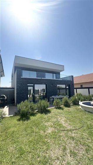 Vila Noua Finalizata 2025 | Teren 400 mp | Ansamblu Rezidential Nou Midia Navoda