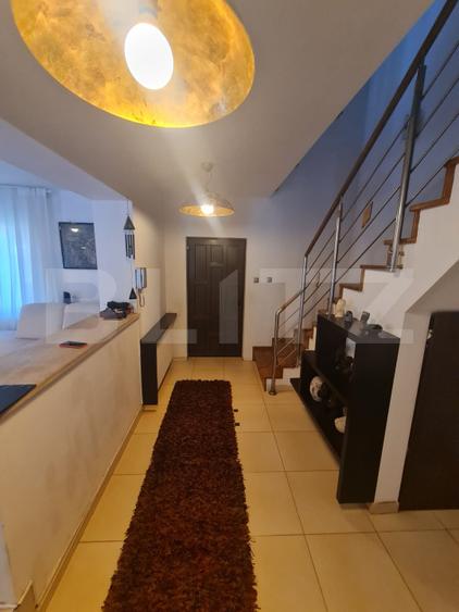 Casa individuala, 4 camere, 219 mp, 520 mp de teren, zona cu acces restrictionat