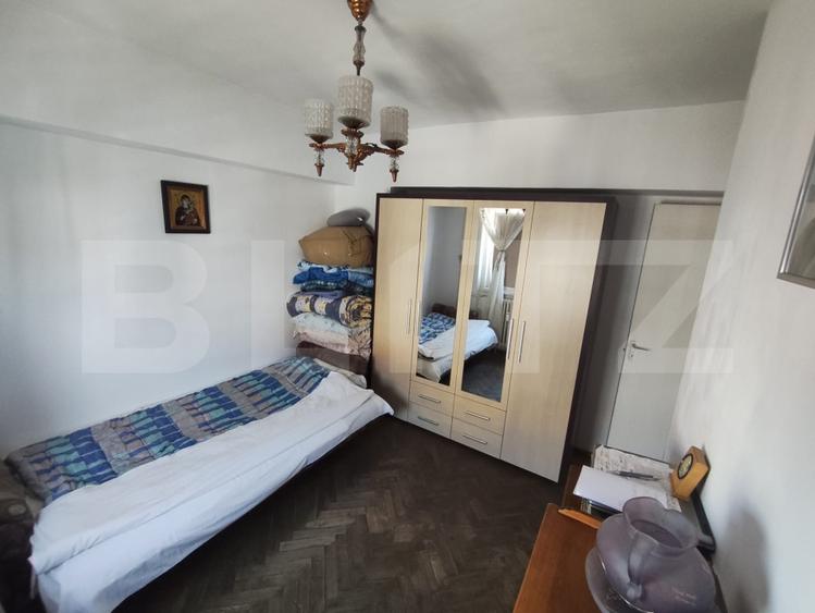 Apartament cu 4 camere, 88 mp, etaj intermediar, pe B-dul Dacia