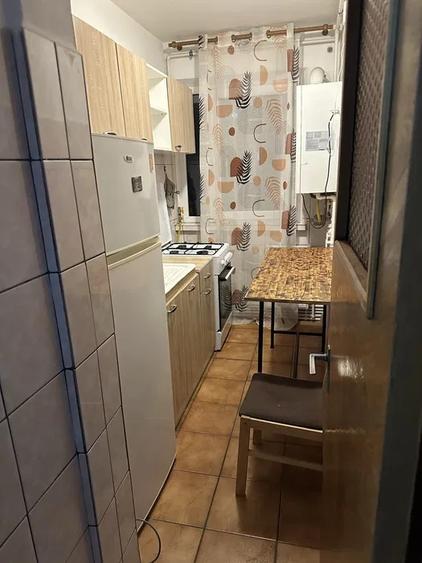 Apartament 2 camere, zona Inel 2, centrala proprie, etaj 3