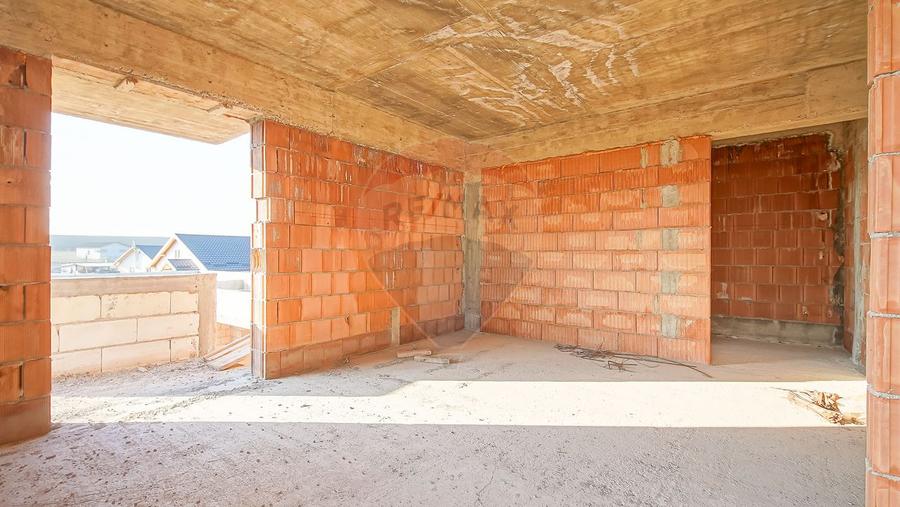 Vilă cu 3 camere, la roșu | Proiect modern – Poiana Craitelor