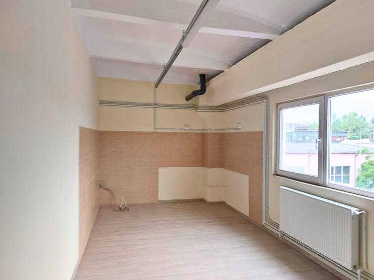 Închiriere birou compartimentat, str. Uzinelor - 258 mp - TRC Park Oradea Vest