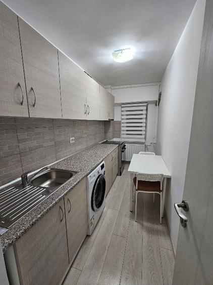 Închiriere garsonieră 43 mp — Bd. Ghica Tei - renovata complet