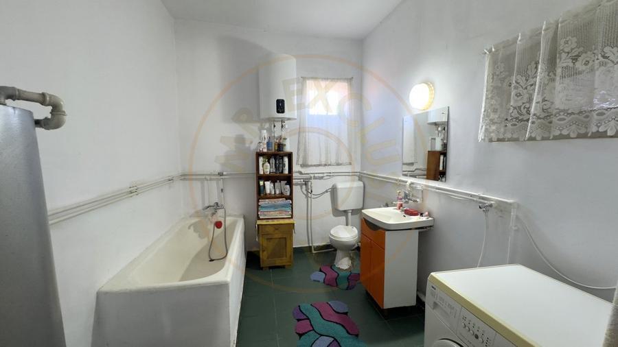 Casa 4 camere, Teren 3.862 mp Str. Traian Nr.99 - Carei - Comision 0% cumparator