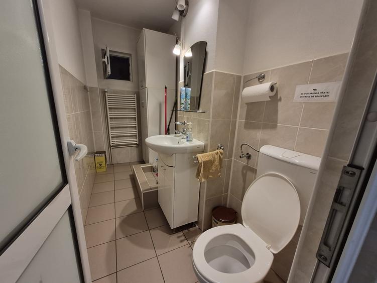Inchiriere spatiu comercial , fosta farmacie