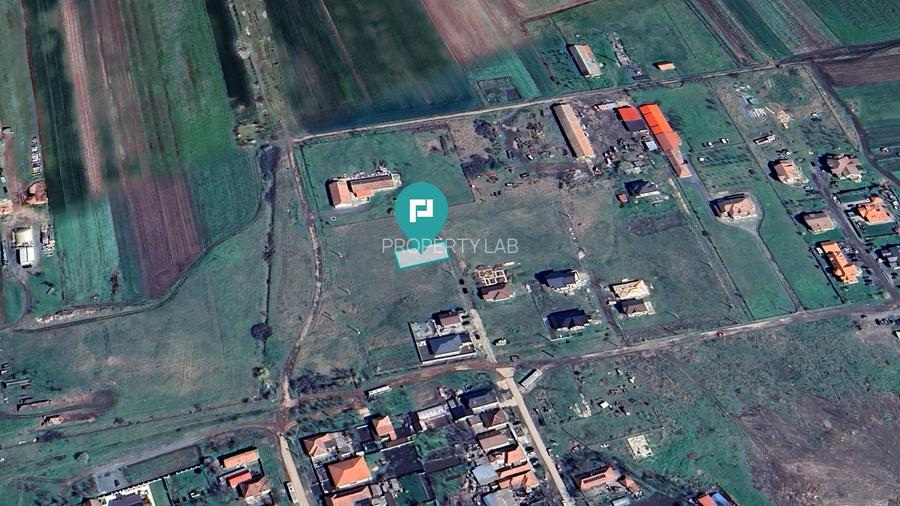 Loc de casa de 448mp în Livada - 3