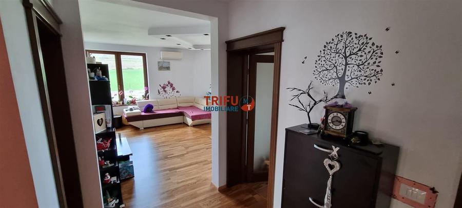 Casa individuala cu 5 camere 1128 mp teren in Sard