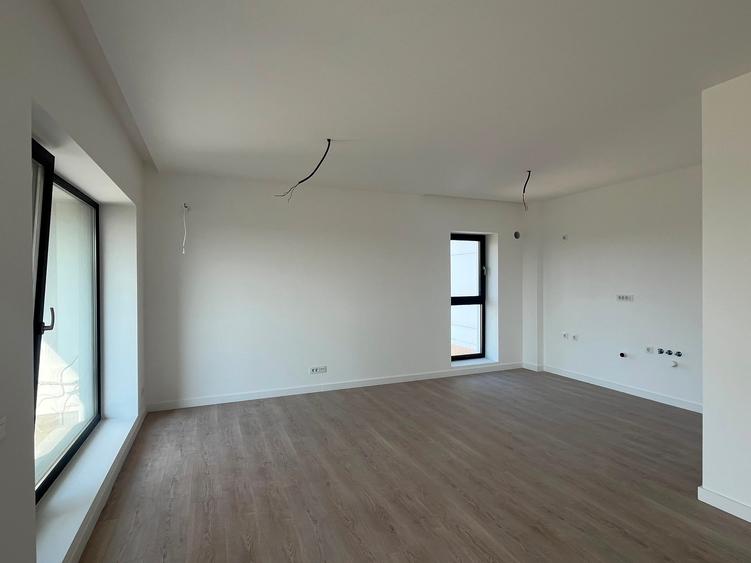STUDIO - HIGH GARDEN EAST