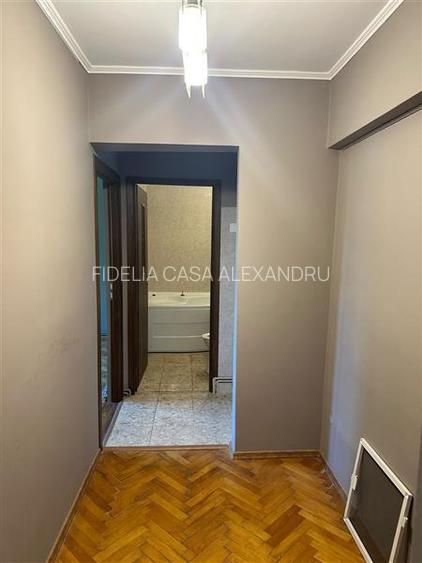Apartament 3 camere de vanzare, semidecomandat, etaj intermediar, bloc fara risc - 14