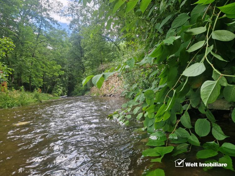Teren ideal pentru casă de vacanță, aproape de coada lacului Tarnița
