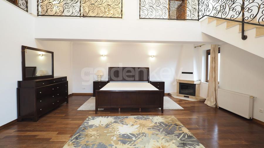Vilă superba cu 8 camere, mobilata modern, piscina