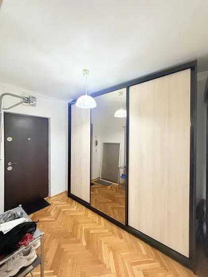 Apartament 2 camere 1 Decembrie 1918/Parcare inclus/Balcon/Metrou