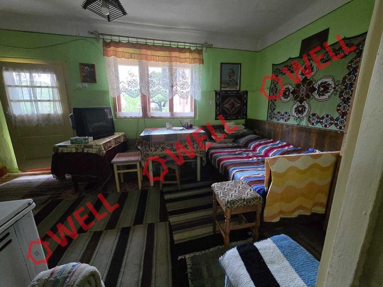 Casă de vânzare în Buzaiel!