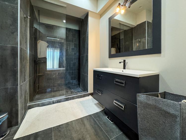 Apartament 3 camere de închiriat in Mamaia | Vedere frontală la mare | Parcare