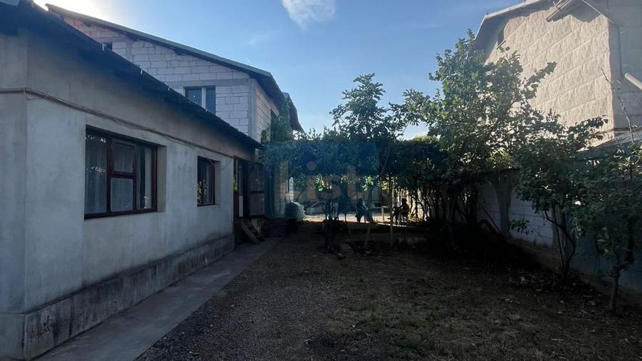 Casa Duplex partial finalizata, zona Andrei Muresanu