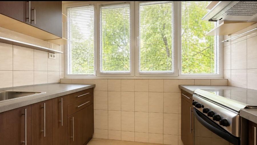 Apartament cu 3 camere de închiriat, Rogerius, etaj 1
