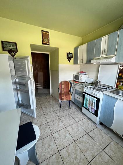 Apartament 3 camere, 64 mp, zona Decebal