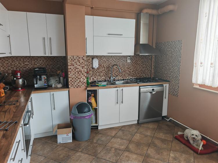 Apartament 3 camere in bloc vila zona Gemenii - 12