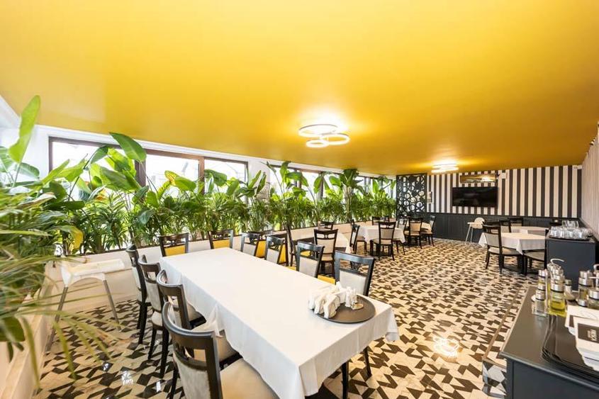 Restaurant 160 mp + terasa 90 mp + parcare ASTORIA RESIDENCE Lunca Cetatuii