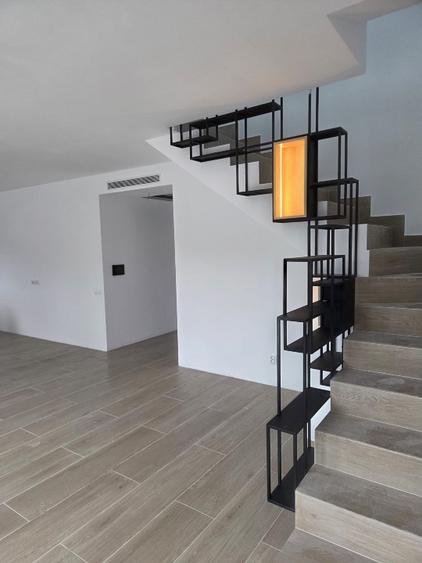 Apartament penthouse in Pipera - 5 camere si terasa