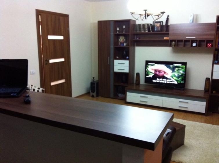 Titan Cozla complet mobilat si utilat renovat metrou Titan