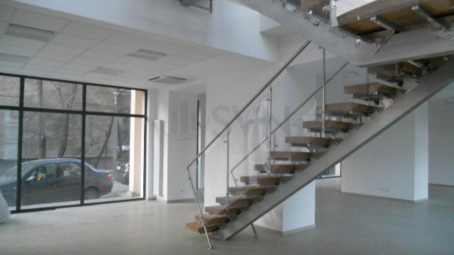 REC0000626 Spatiu showroom PARTER si MEZANIN