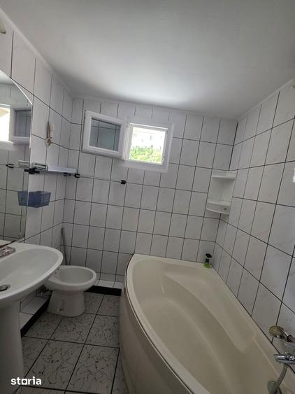 Inchiriere apartament 3 camere zona Fizicienilor