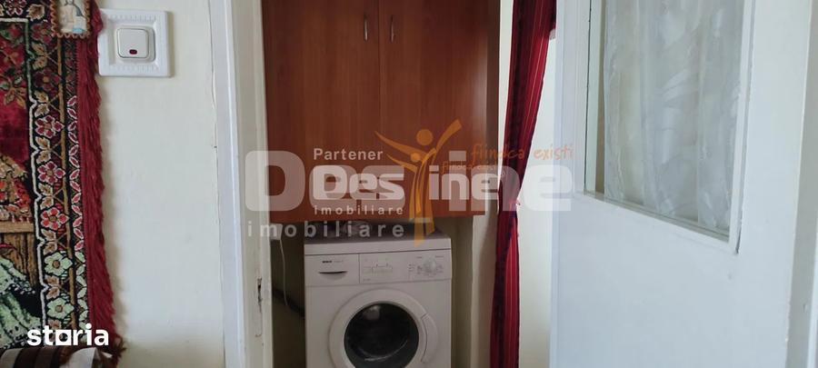 Apartament semidecomandat, 2 camere, etaj intermediar