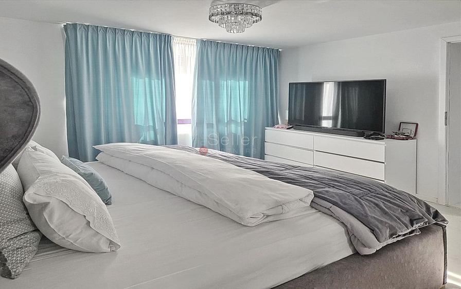 Casa Formata Din Doua Apartamente