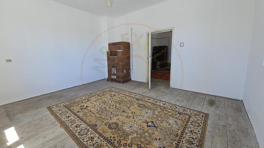 De Vanzare Casa 2 camere P-ȚA Mica