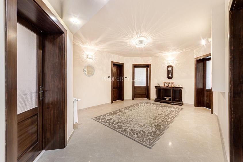 Vilă cu 6 camere de vânzare în zona Central - 10