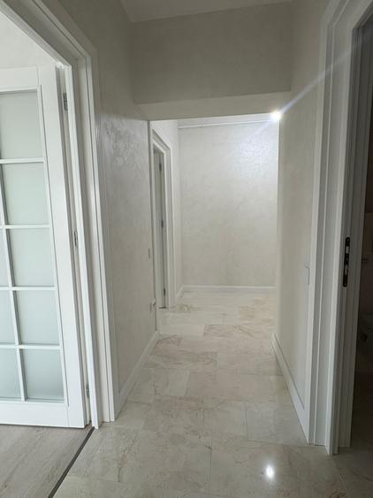 Apartament nemobilat de inchiriat cu 2 camere decomandat- Royal Town