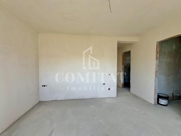 Casă de tip duplex | Stadiu semifinisat | 4 camere | Zona Câmpului