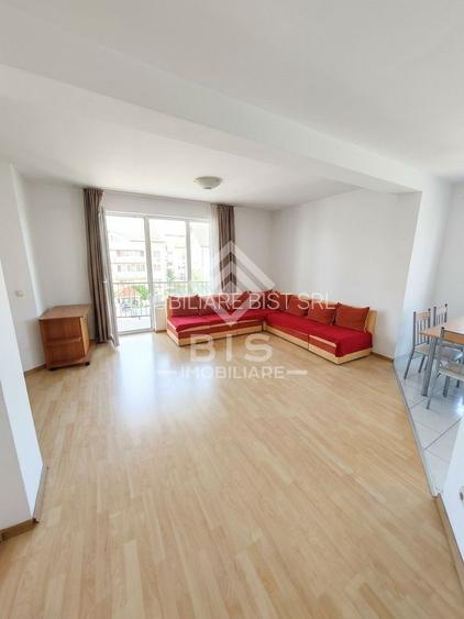 Vând Apartament Luminos, 2 Camere + Dressing, Zona Sanovil