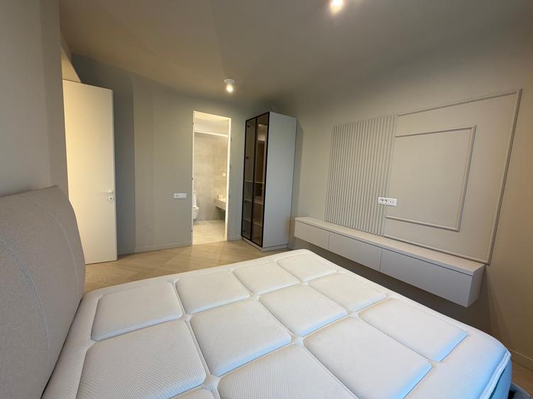 Apartament la prima închiriere în Cortina North,parcare valabilă