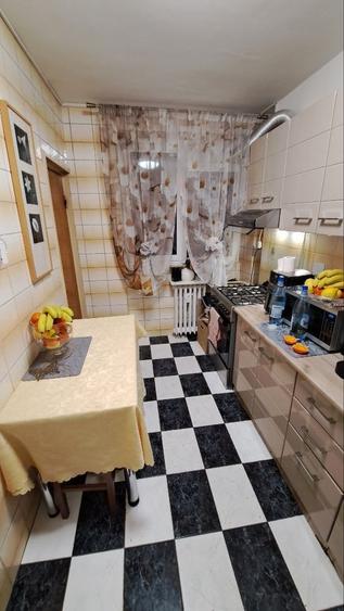 Lacul Tei, 4 camere de vanzare, 91 mp, 6/11, balcon mare, 2 bai, utilat, boiler