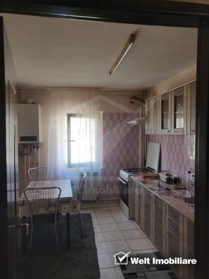 Apartament 4 camere decomandate, 82 mp, etaj intermediar, zona The Office