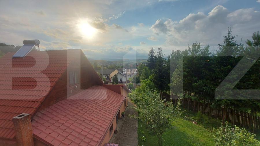 Casa cu 3 corpuri de vanzare,  6 camere, 400 mp + teren 2800 mp I Barcani - 2