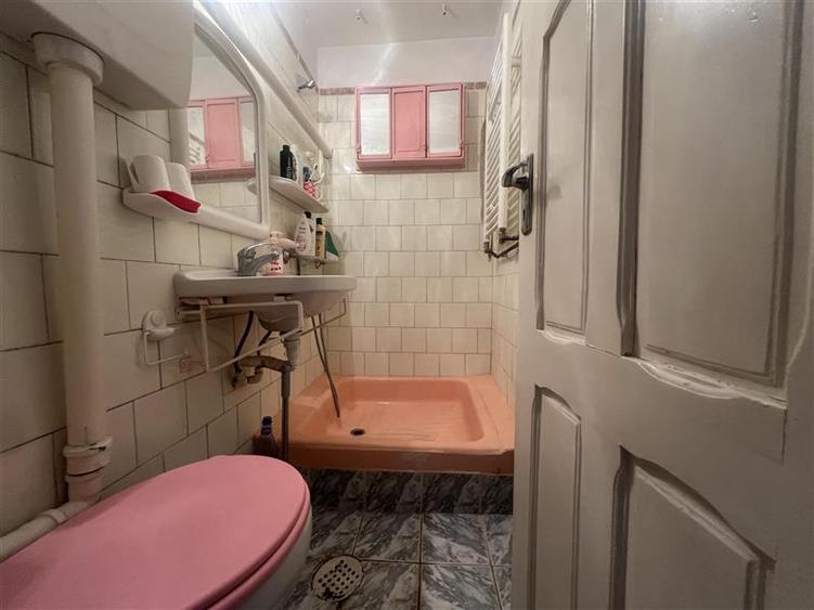 Casa cu teren de vânzare in zona Nicolina 1