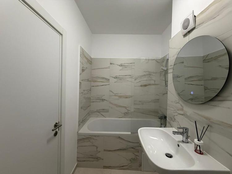 Vand apartament 2 camere/Torontal