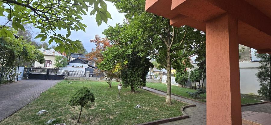 Vânzare Proprietate deosebita cu piscina, Gura Ocnitei Dambovita
