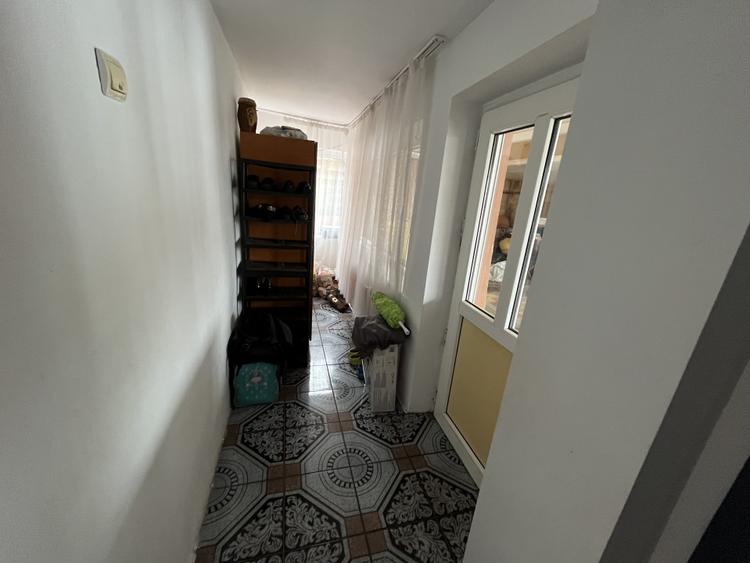 Casa la sol,3camere constructie mixta,renovata,mobilata,utilata,Valu lui Traian!