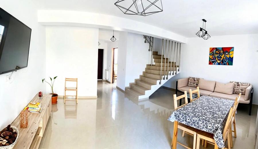 Casă/Vila cu 5 camere, gata de utilizare, Drumul Fermei