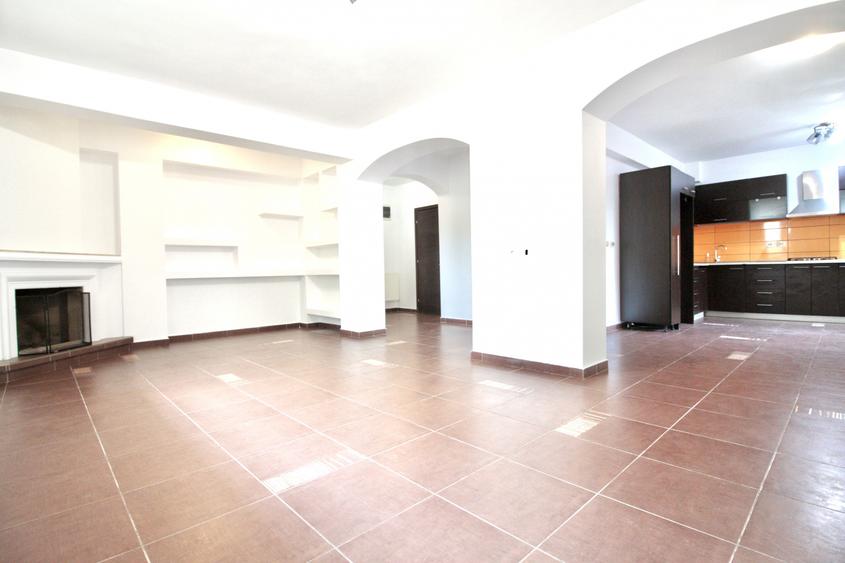 PRELUNGIREA GHENCEA-LIDL, APARTAMENT IN VILA 2010, CURTE 300 MP SI PARCARE!