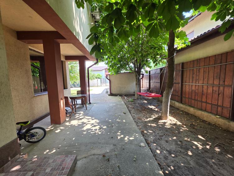 Apartament cu 2 camere de vanzare in vila in zona Ciorogarla
