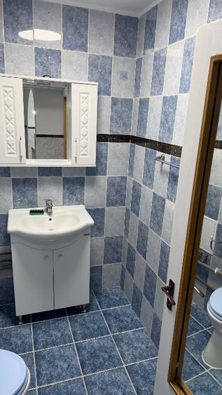 Închiriere apartament 3 camere strada delfinului BL D16 sector 2