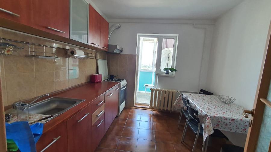 Vand apartament 3 camere Metrou Piata Sudului(100m), Sun Plaza Mall (200m)