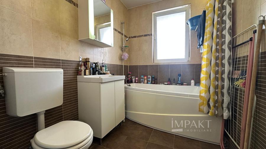 Apartament luminos cu 3 balcoane și loc de parcare | Eroilor, Floresti