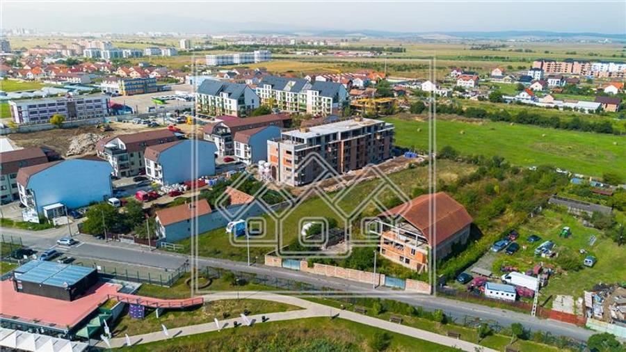 Apartament 2 camere la cheie + balcon, bloc nou, cu lift, etaj 1