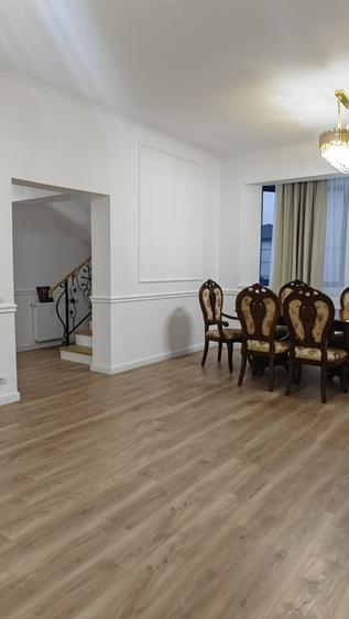 Vila elegantă de vanzare pe Sos Snagov